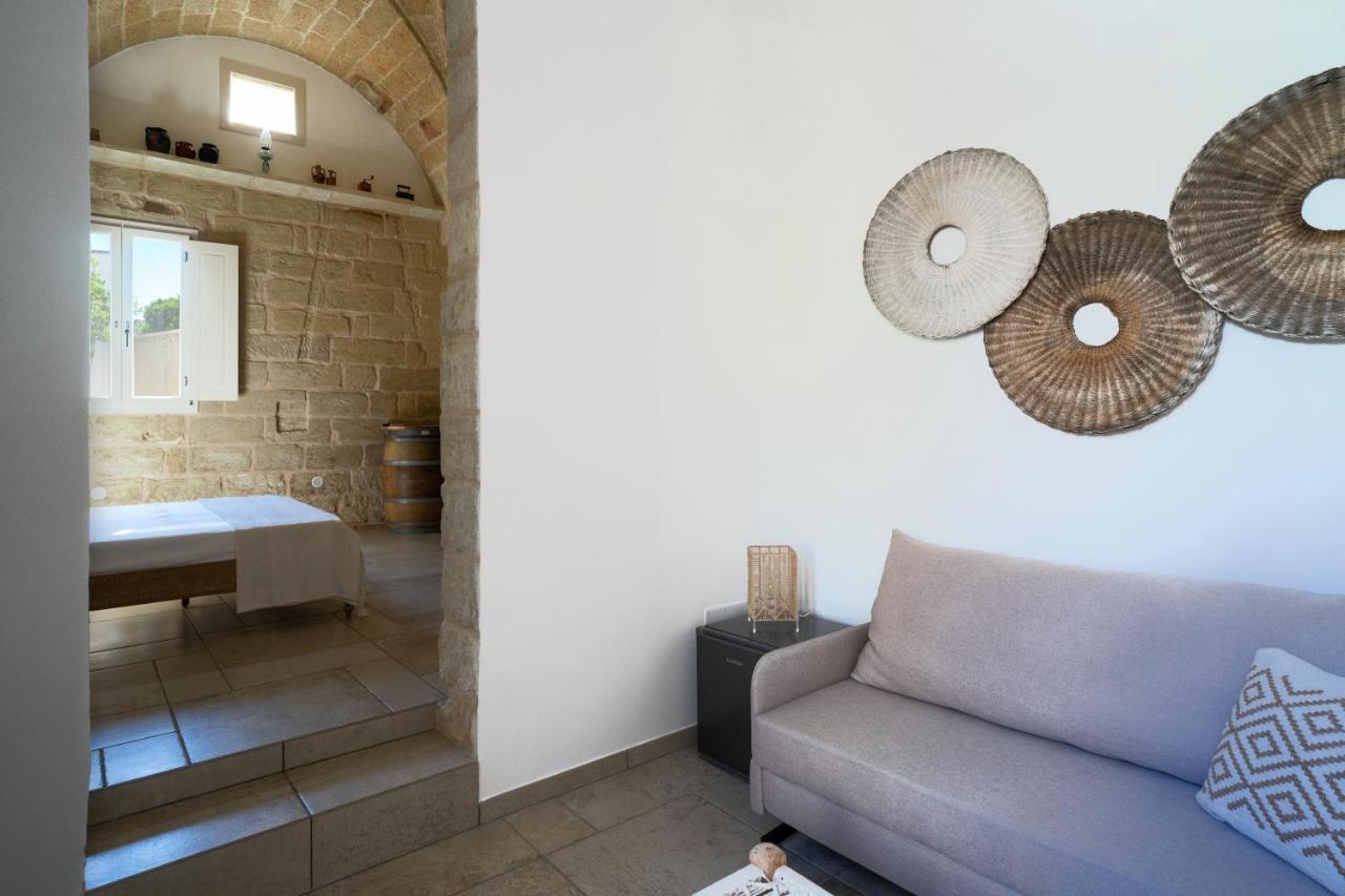 Li Perrini Boutique B&B Acquarica Exteriör bild