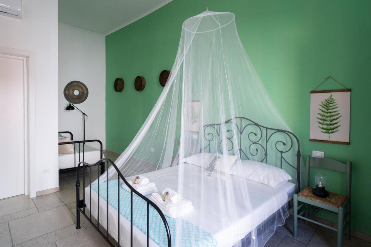 Li Perrini Boutique B&B Acquarica Exteriör bild