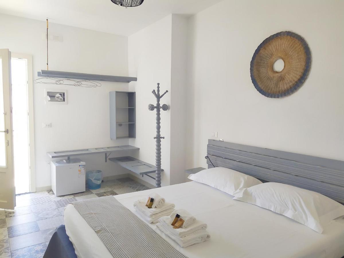 Li Perrini Boutique B&B Acquarica Exteriör bild